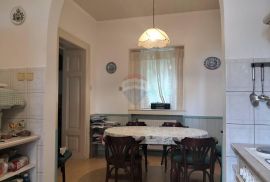 Opatija, stan u secesijskoj vili, 3S+DB, Opatija, Appartment