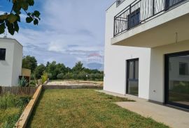 Poreč: Stan u prizemlju novogradnje s dvorištem 160 m2, Poreč, Daire