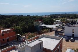 Poreč: Moderan stan u novogradnji 81,35 m2 + dvorište, Poreč, Wohnung