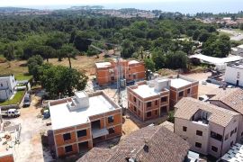 Poreč: Moderan stan u novogradnji 81,35 m2 + dvorište, Poreč, Appartement