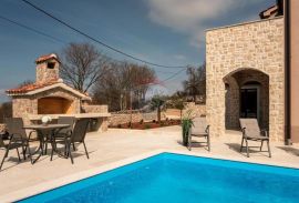 OTOK KRK,MALINSKA-villa sa bazenom, Malinska-Dubašnica, House