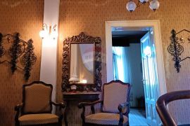 Opatija, dvoetažni stan u austrougarskoj villi, Opatija, Appartement