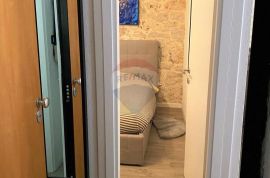 Rovinj, Carera, prekrasni novouređeni stan na prvom katu - 38m2, Rovinj, Flat