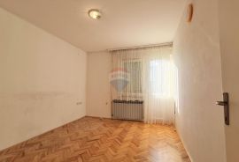 Zagreb, Maksimir, kuća na tri kata+garaža+vrt, Maksimir, House