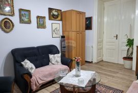 Istra, širi centar stan 86m2 s puno potencijala, Pula, Appartement