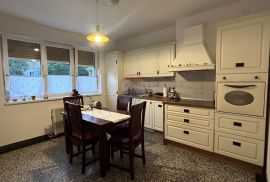 Rijeka, centar, lijep stan sa pogledom na Cres i Krk, Rijeka, Apartamento