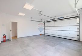 Rovinj 7km-savršena dizajnerska luksuzna vila na 1200m2 okućnice, Rovinj, Kuća