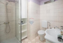 TINJAN, okolica- kamena vila sa 7000 m2 okućnice, Tinjan, بيت