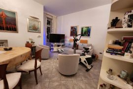 Opatija -  stan 90 m2 s parkingom u vili do mora, Opatija, Flat