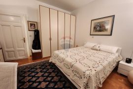 Opatija -  stan 90 m2 s parkingom u vili do mora, Opatija, Appartement