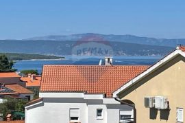 Otok Krk,Malinska, 2S+DB, 45 m2, pogled na more!, Malinska-Dubašnica, Daire