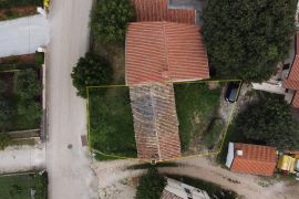 Istra, Tar - Kamena kuća za renovaciju, Poreč, House