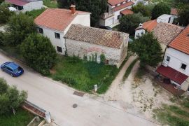 Istra, Tar - Kamena kuća za renovaciju, Poreč, House