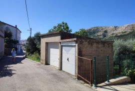 Draga Bašćanska - garaža 18m2, spremište 5 m2 i maslinik 120 m2, Baška, Garagem