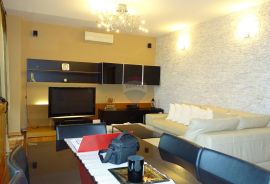 Opatija, Ičići, stan 150m2, pogled, garaža, 200m od mora, Opatija - Okolica, Appartement