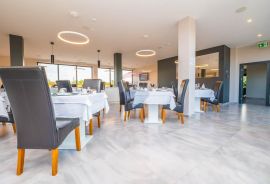 Istra, Poreč hotel 500 m do mora NOVO!, Poreč, Propiedad comercial