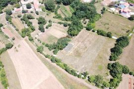 Istra, Kanfanar - okolica pravilna građevinsko poljoprivredna parcela, Kanfanar, Terrain