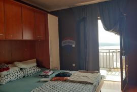 Crikvenica - stan s velikom terasom i pogledom na more, Crikvenica, Appartment