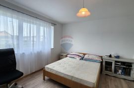 Ogulin, centar - stan 2 SB + DB sa okućnicom, Ogulin, Apartamento