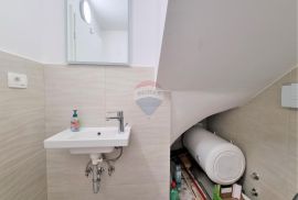 RIJEKA,VIŠKOVO- NOVOGRADNJA, dvoetažan stan s okućnicom, Viškovo, Flat