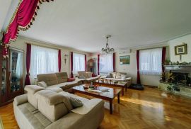 Istra - Rovinj, stambena zgrada 14 uređenih stanova, Rovinj, Casa