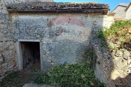 Istra,Vodnjan,stara kuća u nizu sa garažom, Vodnjan, House