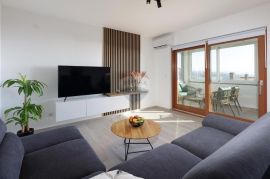 OPATIJA,POBRI- kompletno renoviran stan sa pogledom na more, Opatija - Okolica, Apartamento