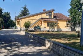 Istra, Medaki kuća sa prekrasnom okućnicom, Sveti Lovreč, House