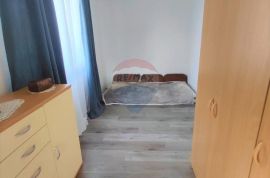 Rovinj-7km,novogradnja sa 2 stana na 965m2 okućnice, Rovinj, Maison