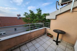 Rijeka, Hosti - stan 2s + db, Rijeka, Apartamento