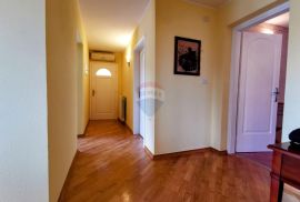 Rijeka, Trsat, najam etaže kuće od 150m2  s pogledom i garažom, Rijeka, Appartment