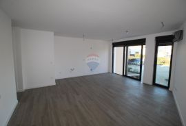 Istra, Poreč - Stan u novogradnji na 500 metara do mora, Poreč, Appartement