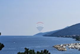 Opatija, prodaje se etaža stana na top poziciji s okućnicom i prekrasnim pogledom, Opatija, Διαμέρισμα