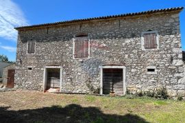 Poreč - okolica, 2 autohtone kamene kuće sa pogledom na more i kombinacijom građevinskog i poljoprivrednog zemljišta, Poreč, Casa