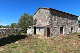 Poreč - okolica, 2 autohtone kamene kuće sa pogledom na more i kombinacijom građevinskog i poljoprivrednog zemljišta, Poreč, بيت