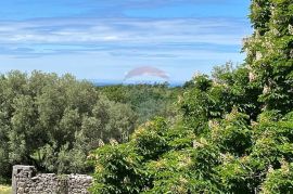 Poreč - okolica, 2 autohtone kamene kuće sa pogledom na more i kombinacijom građevinskog i poljoprivrednog zemljišta, Poreč, Σπίτι