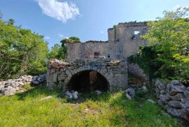 OTOK KRK, VRBNIK kamena kuća za adaptaciju sa vrtom, Vrbnik, House