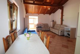 Istra, Novigrad - Dvosoban stan u mirnom dijelu grada Novigrada, Novigrad, Apartamento