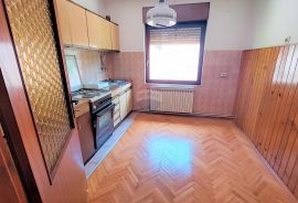 Zagreb, Dedići, samostojeća kuća 318 m2 s tri odvojena stana, Podsljeme, House