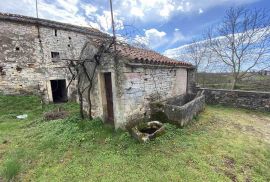 Istra, Sveti Petar u Šumi kamena kuća sa zatvorenim dvorištem, Sveti Petar U Šumi, Maison