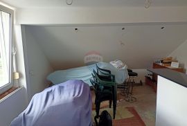 Jadranovo, Crikvenica - stan u potkrovlju, odlična prilika, Crikvenica, Apartamento