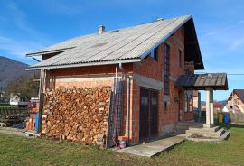 Korenica, kuća sa okućnicom, Plitvička Jezera, بيت