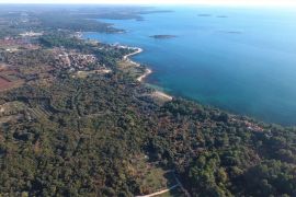 Rovinj, zemljište prvi red do mora tematski park i rekreacijska zona, Rovinj, أرض