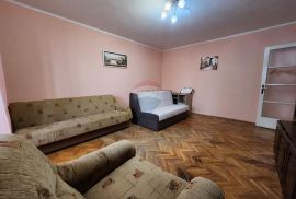 Rijeka, Krimeja - dvosoban klasičan stan sa lođom i pogledom, Rijeka, Appartment