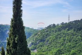 Rijeka, Orehovica - kuća sa 4 stambene jedinice uz adaptaciju, Rijeka, بيت