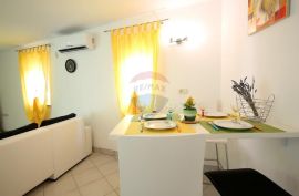 Opatija, dva stana i apartman kao cijelina, Opatija, Διαμέρισμα