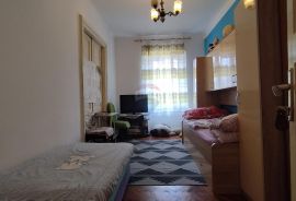 Rijeka, Centar, 2 SKL stan pogodan za investiciju, Rijeka, Appartment