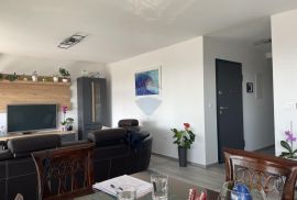 Rijeka, Vežica - Stan 3S+DB, 108m2 u novogradnji s parkingom, Rijeka, Apartamento