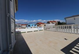 Vrsi, vila 220 m2 prvi red do mora, Vrsi, Дом