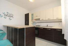 Vrsi, vila 220 m2 prvi red do mora, Vrsi, Σπίτι